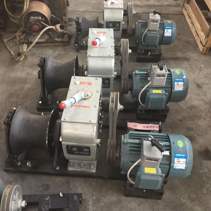 Cabli l'estrattore dell'argano un argano elettrico 220V da 3 tonnellate per posa di un cavo