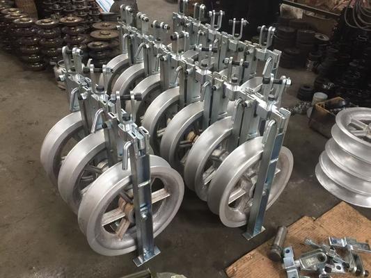 comprare Blocco di puleggia a stringa in fascia di alluminio con superficie galvanizzata resistente alla corrosione e elevata capacità di carico per la costruzione di linee elettriche online manufacture