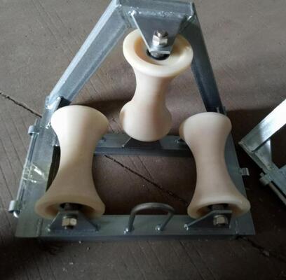 comprare Guida industriale a 90 gradi con ruote di nylon e carico nominale di 10KN per tirare liscio il cavo online manufacture