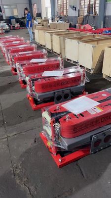 Apparecchiature per l'inclinazione di fili, trasportatori di cavi, alimentatori di cavi per la posa di cavi