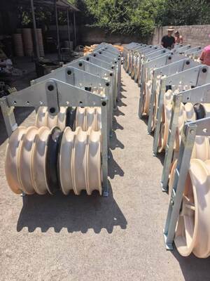 508 ∼ 916 mm Grande diametro 20 ∼ 150 kN Carico nominale 7 fasce MC blocchi di stringa in nylon per il tiraggio dei cavi delle linee di trasmissione